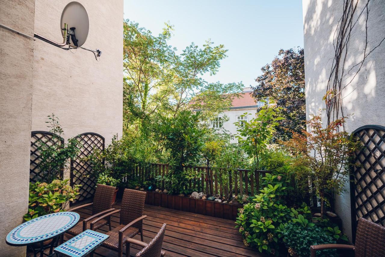 Apartment Leuhusen Boutique Vienna, *